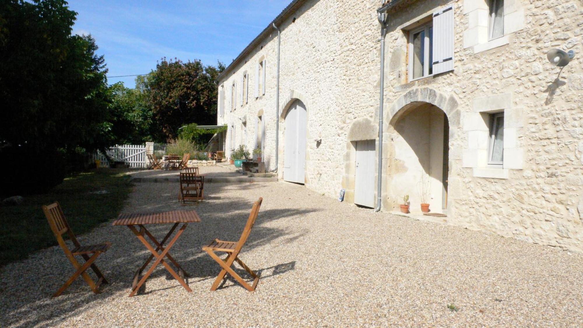 Hotel Les Foucauds Saint-Quentin-de-Caplong Zewnętrze zdjęcie
