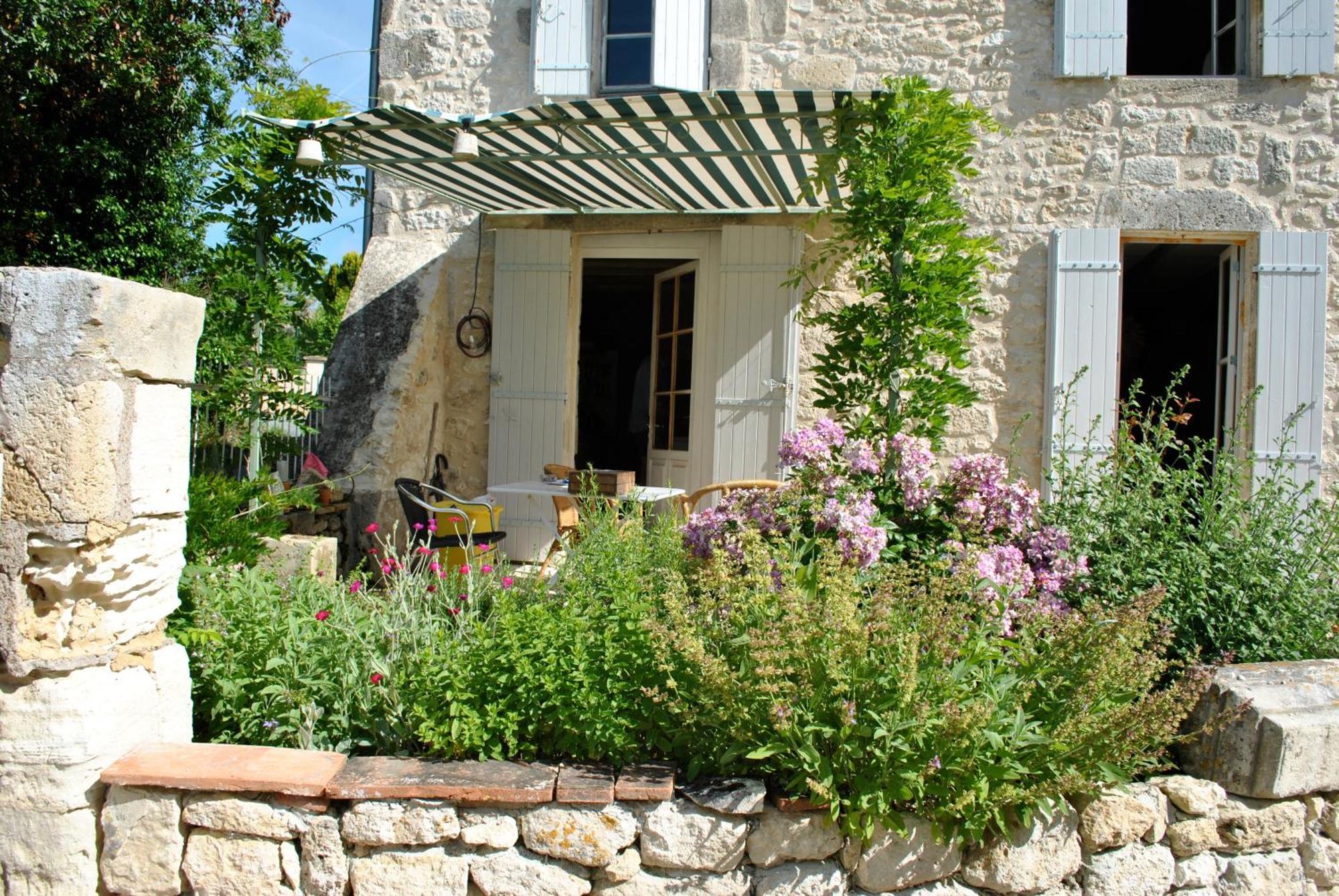 Hotel Les Foucauds Saint-Quentin-de-Caplong Zewnętrze zdjęcie