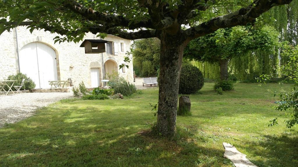 Hotel Les Foucauds Saint-Quentin-de-Caplong Zewnętrze zdjęcie