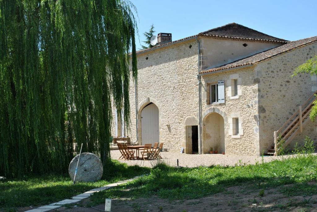Hotel Les Foucauds Saint-Quentin-de-Caplong Zewnętrze zdjęcie