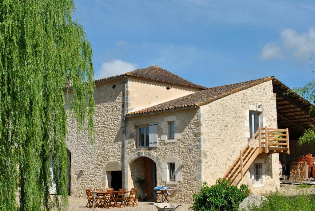 Hotel Les Foucauds Saint-Quentin-de-Caplong Zewnętrze zdjęcie